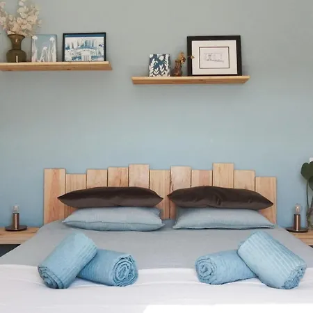 Bamboo House Apartment *